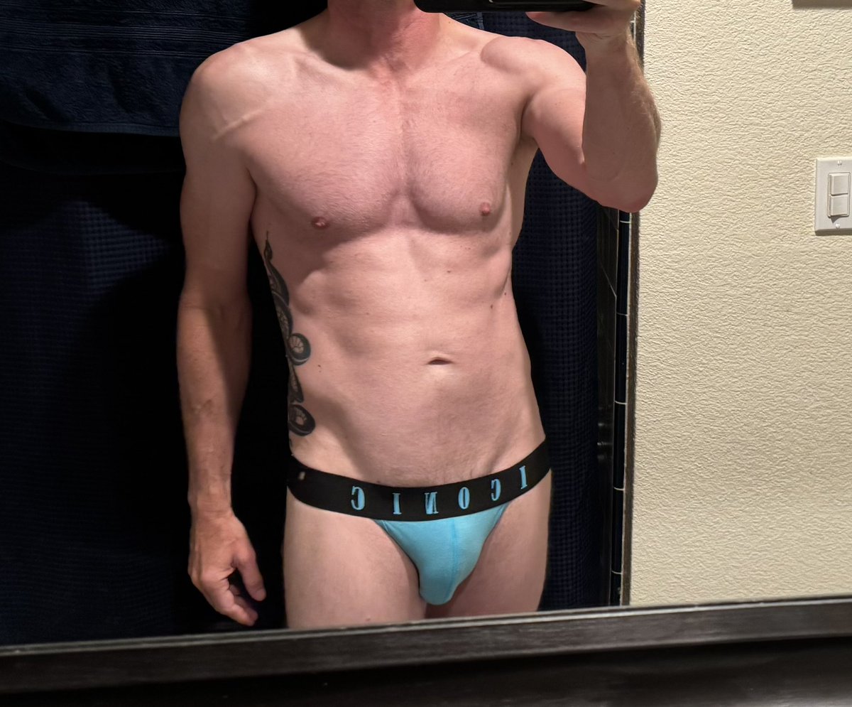 Hope your Memorial Day weekend is “iconic!” 😘 <a href="/iconicundies1/">iconicundies</a>