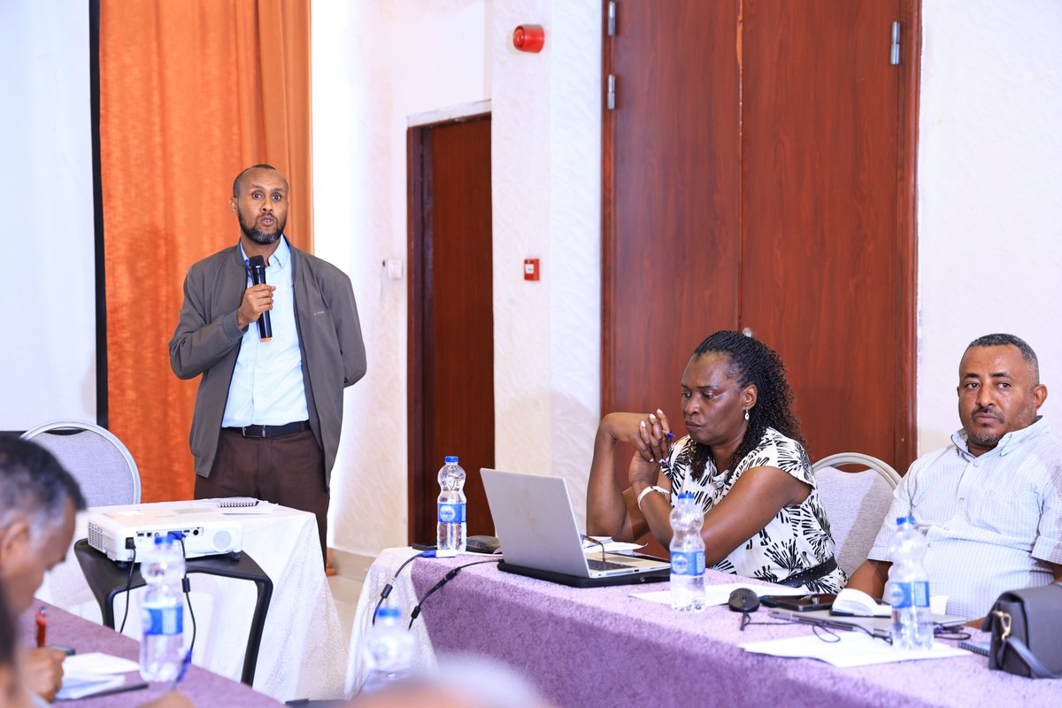 EifddaForyou's tweet photo. On the 2nd day, Ethiopia's FGM Advocacy Mission deepens!
Multi-faith leaders, gov’t reps &amp; partners gathered to discuss legal gaps, health impacts &amp; the power of survivor stories. Unified, we push for action to end #FGM &amp; child marriage.
#FaithForChange #EndFGM https://t.co/rZIvHz7bel