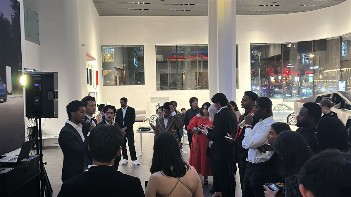 Onboarding users at <a href="/Tesla/">Tesla</a>