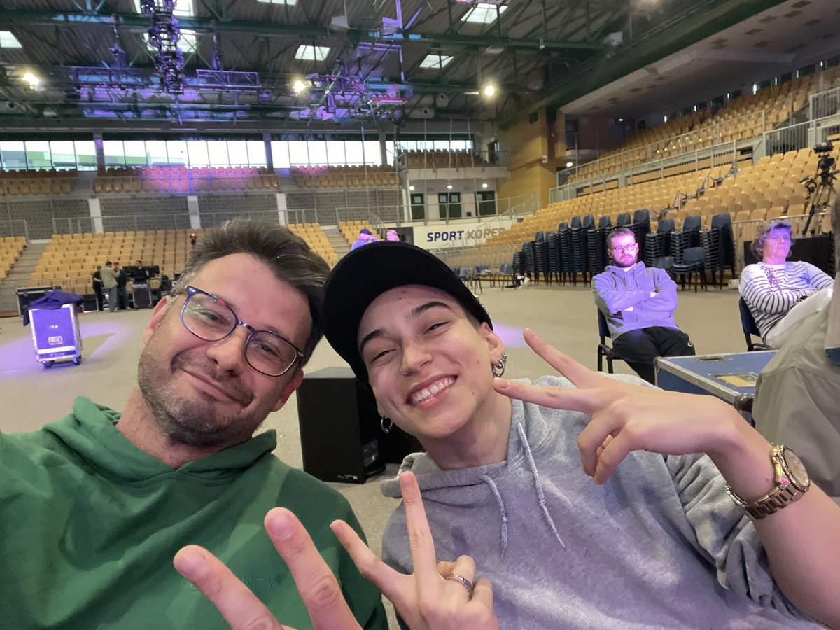 🎸🥁🎶🎼🎵🎤Dan Slovenske vojske z big bandom Orkestra Slovenske vojske in gosti. 

Fino bo, pa ne morte pridt, ker ni več kart.
Vabljeni!