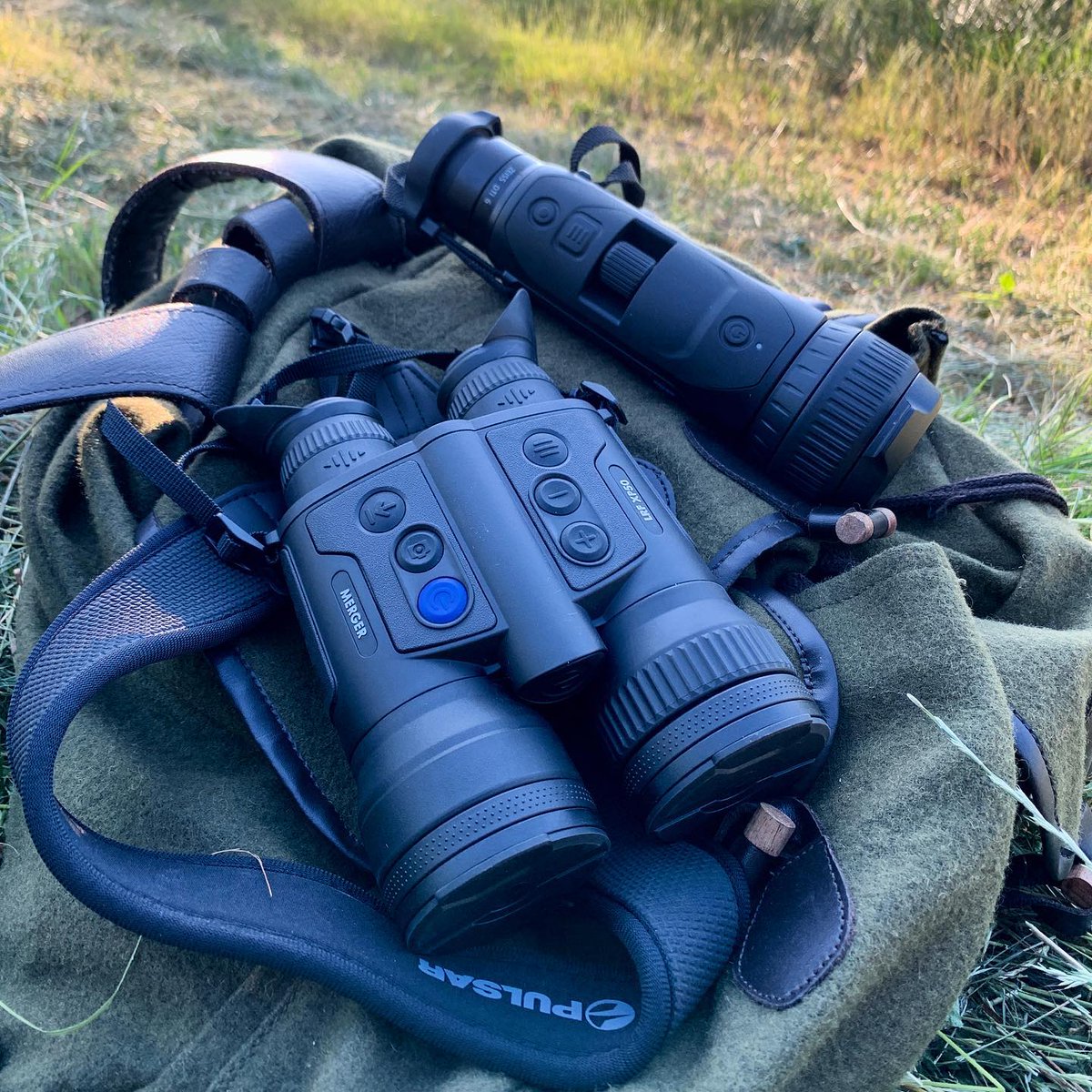 EberhartPath's tweet photo. Tested both Pulsar Merger XP50 LRF and ZEISS DTI 6. Merger wins for comfort, rangefinder, swappable battery, and price. Better field use. I’d go with the Merger over ZEISS any day. https://t.co/gclwFSzQkG
#hunting #outdoorfun https://t.co/mJvQjLcWZP
