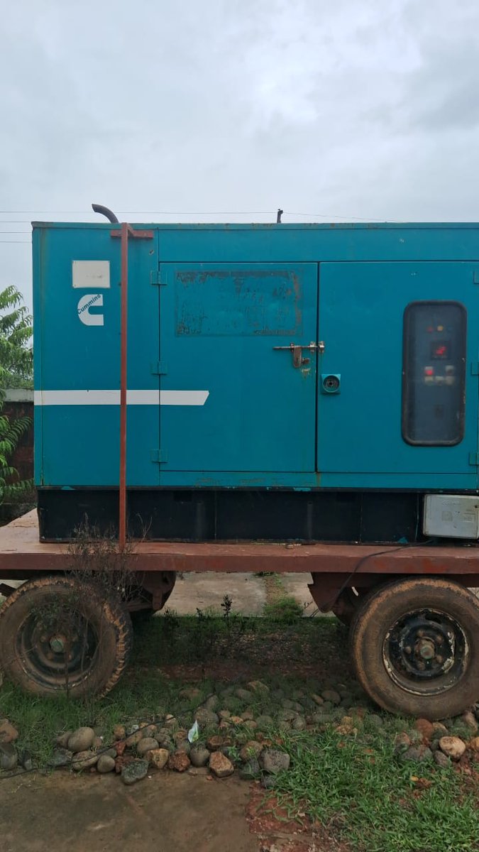 mamta37's tweet photo. So today is 5th day in Ronapal Konkan with no electricity.  Forced hire a generator to light up  home for basic necessities! Despite complaints to @MAHAVITARAN no idea when power vl b restored. @MSEDCL @CMOMaharashtra @AjitPawarSpeaks @mieknathshinde https://t.co/Q5gHKP15NS