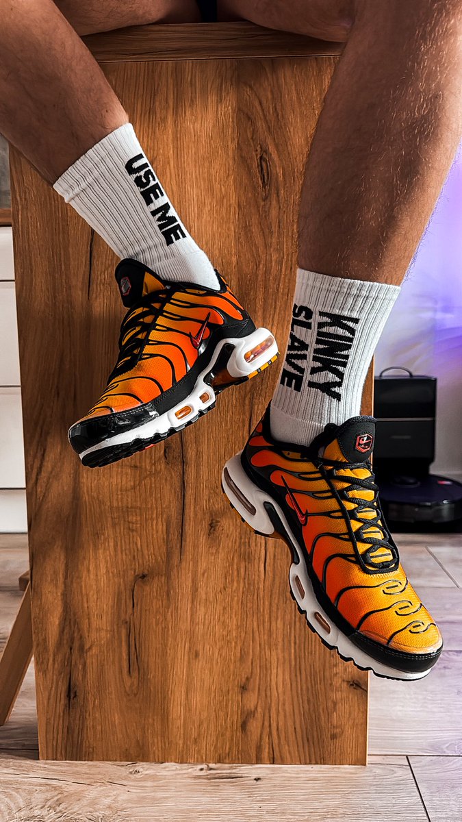 Use me, then call me a good boi.
I'm here to work hard, play harder, and leave paw prints on your soul. Wraf! 🐶

Powered by: <a href="/kinky_locked/">kinkylocked.com</a> 🐾