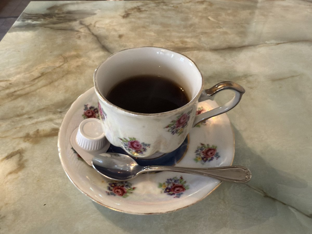 南橋本の珈琲専科コロンビアで朝ご飯。たまにくるけど毎回期間を開けてるせいで多分まだお母さんに認知されてない。いつも戦後の話をたくさん聞かせてくれるのでそのために行っている。