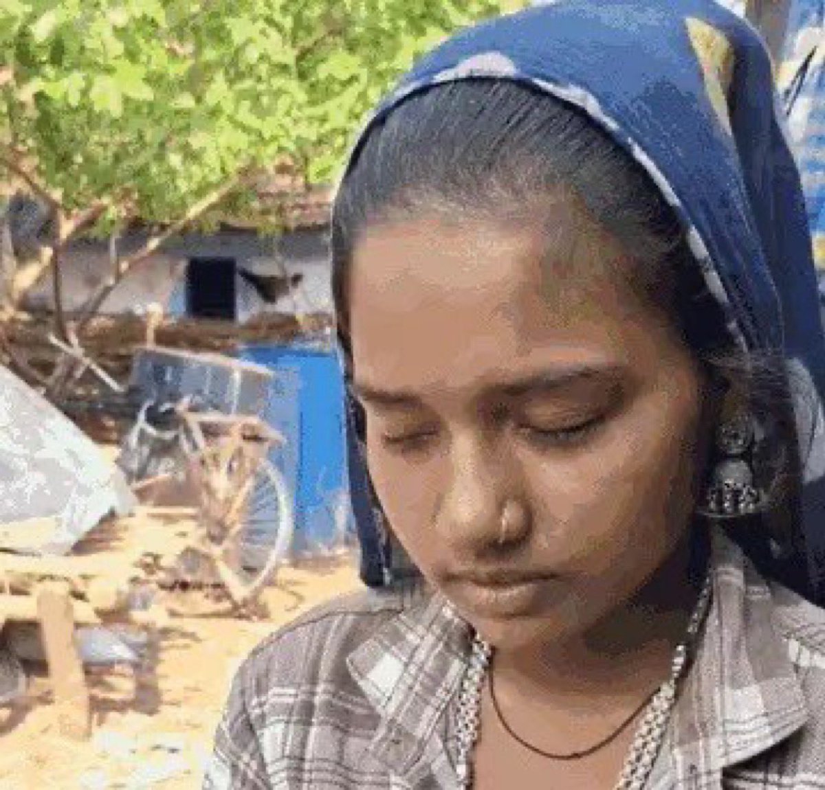 Sangita Bhil, remember the name.
A Bhil girl from Jhabua, Madhya Pradesh.
Married Ashish in April. A new chapter began.

But Sangita saw something most hindus are ignoring today 
A cross on the wall. Yesu in the prayers.
Crypto-conversion masked as tradition.
She didn’t cry. She