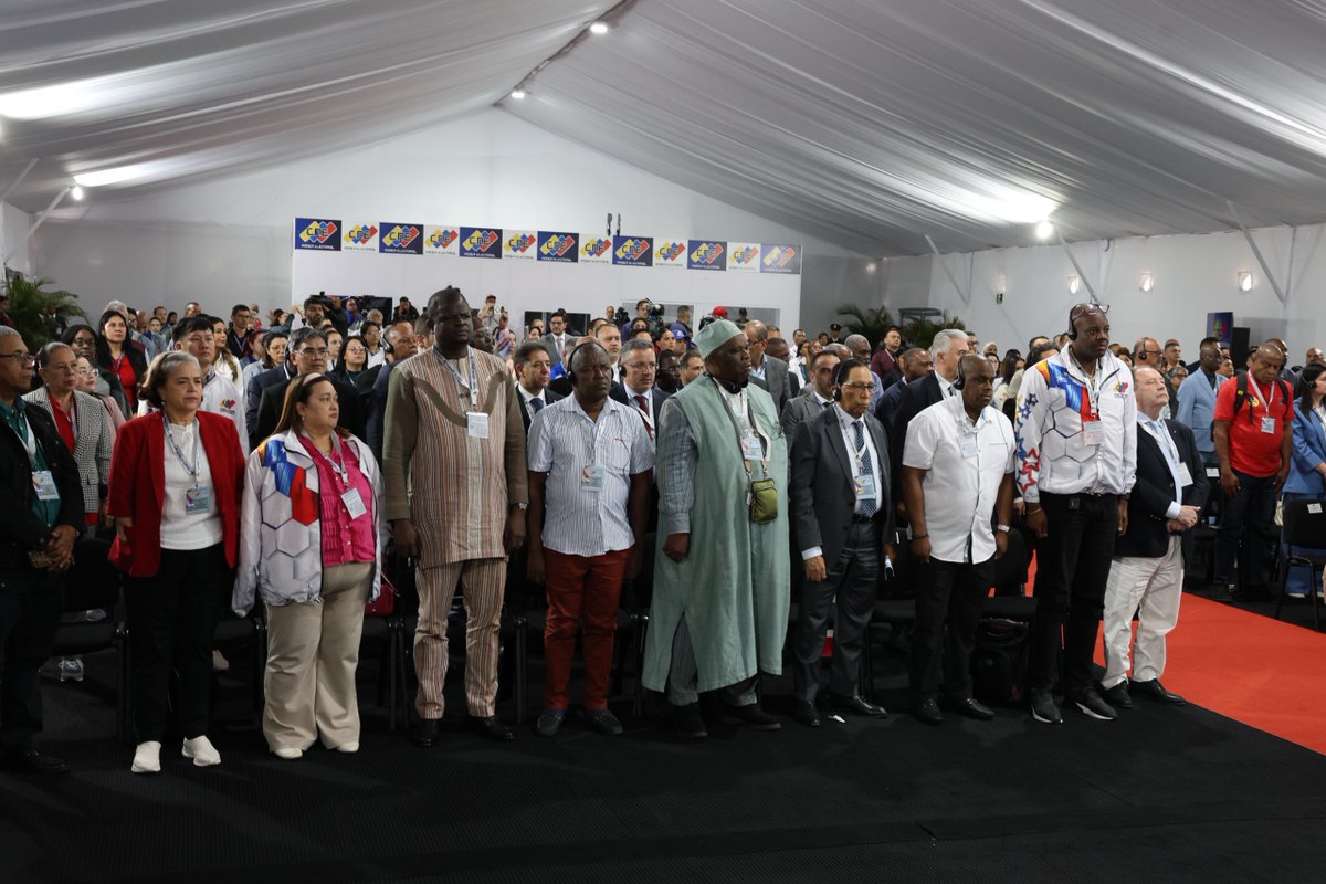 Autorité Nationale des Elections - Centrafrique (@ane_officiel) on Twitter photo Le Président de l'A.N.E, Dr. MB #MOROUBA séjourne actuellement au #Venezuela dans le cadre d'une mission d'observation électorale
<a href="/UN_CAR/">MINUSCA</a> <a href="/PNUD_RCA/">PNUD Centrafrique</a> <a href="/primrcaoffic/">Primature RCA Officiel</a> <a href="/GazamBetty/">Christian Gazam Betty 🇨🇫</a> <a href="/RadioGuira/">Radio Guira</a> <a href="/RadioNdekeLuka/">Radio Ndeke Luka</a> Le Président de l'A.N.E, Dr. MB #MOROUBA séjourne actuellement au #Venezuela dans le cadre d'une mission d'observation électorale
<a href="/UN_CAR/">MINUSCA</a> <a href="/PNUD_RCA/">PNUD Centrafrique</a> <a href="/primrcaoffic/">Primature RCA Officiel</a> <a href="/GazamBetty/">Christian Gazam Betty 🇨🇫</a> <a href="/RadioGuira/">Radio Guira</a> <a href="/RadioNdekeLuka/">Radio Ndeke Luka</a>