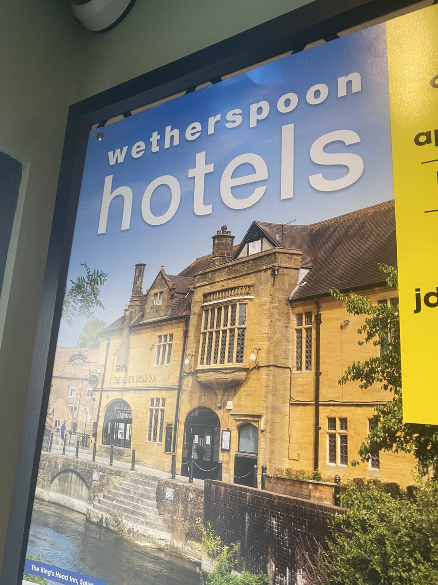 NoContextBrits's tweet image. “The perfect hotel doesn’t exi…”