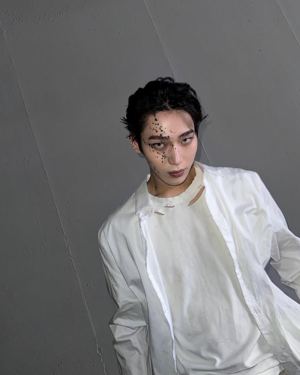 [INSTAGRAM] 250524

"🧛🏻 #SUNOO"

(1/2)

<a href="/ENHYPEN_members/">ENHYPEN</a> <a href="/ENHYPEN/">ENHYPEN OFFICIAL</a> #ENHYPEN #엔하이픈