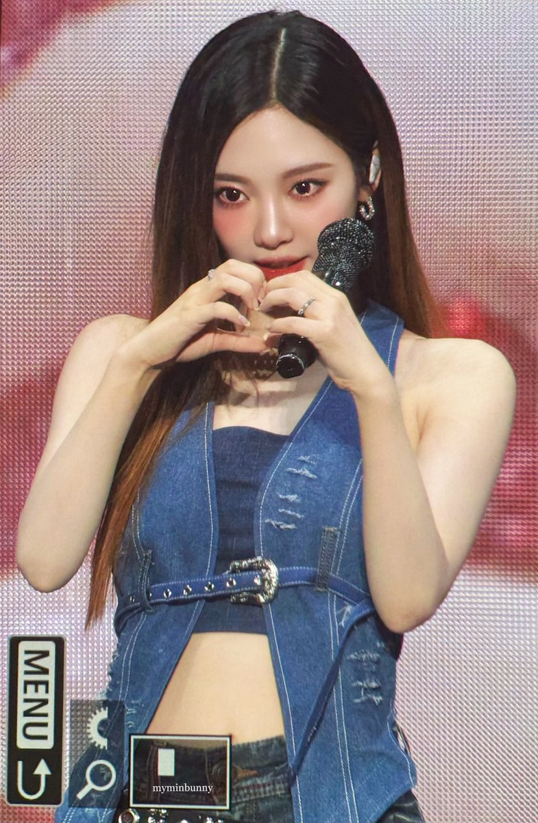 myminbunny's tweet photo. 250524 팬미팅

#aespa #에스파 
#NINGNING #닝닝 #宁宁 #ニンニン https://t.co/xRhvk4qi7x