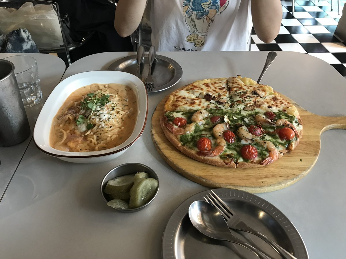 대구 오면 꼭 먹는 대구 맛집 추천해줄게,

1. 무시무시: 엘라티노롤, 매운연어포케(스파이시마요)
2. 마코토: 매운 게 맛있음
3. 양문이: 시내랑 좀 멀어서 옆에 볼 건 없지만 모든 메뉴가 맛있음
4. 로벤: 쉬림프바질 피자(가 들어간 반반or신호등), 게살 파스타, 투움바 파스타
. . .