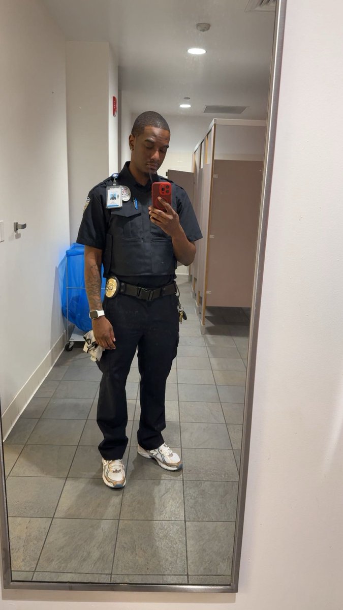1Chain_'s tweet photo. You know bitches talk,but u w a Boss. We keep our business private 🤝🏾🔐💰 https://t.co/i6e9dXy3HJ