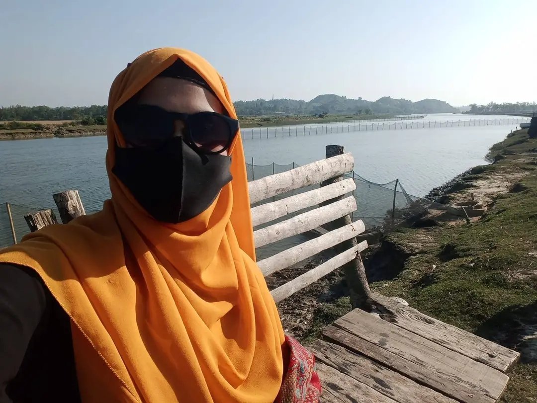 রোদেলা বিকেল।