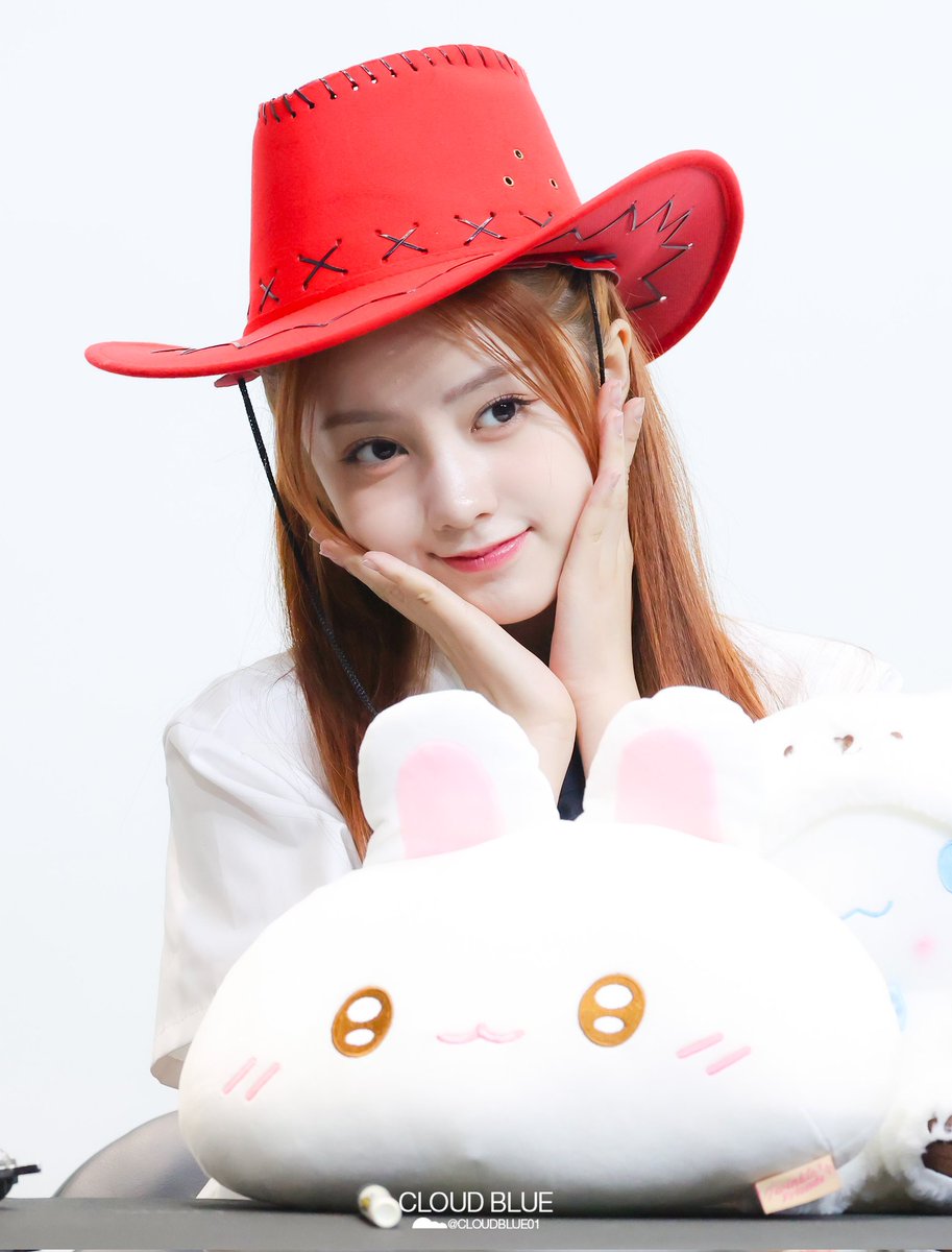 Cloudblue01's tweet photo. 250524 UNIS 유니스
점프업이앤티 팬싸인회
엘리시아
#UNIS #유니스 #SWICY #ELISIA https://t.co/SQ6I2nuUIp