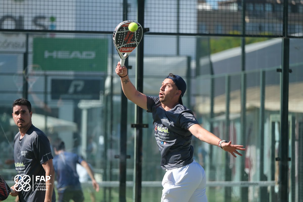 🏆 Campeonato de Andalucía por Equipos Absolutos de 3ª y 4ª categoría en #Malaga 
✳️La competición coge velocidad en busca de las semifinales.

📍 Valsport Cónsul 

📸 Galería: fap.es/galeria

📝 Resultados: fap.es 

#Padel