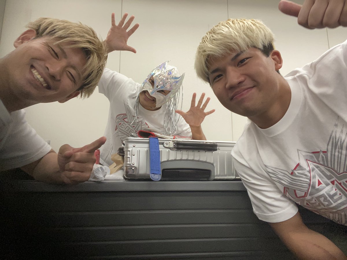 横浜ラジアント、勝利！

最近負けがこんでましたが、
良い時も、うまく行かない時も
チームで支え合って来たので
今日のカイくんの勝利は
自分の事の様に嬉しかったです。

さあここから巻き返し！
ALL REBELLION全員で、
笑顔で突破していきます！

#noah_ghc