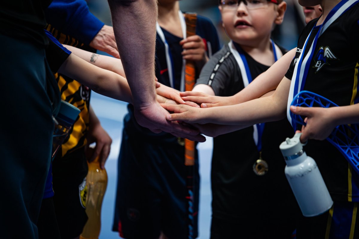 𝐌𝐈𝐓𝐀𝐋𝐈𝐓 𝐊𝐀𝐔𝐋𝐀𝐀𝐍 🥇

Mosalla vietettiin perinteistä harrasteryhmien päätösturnausta ja useampi sata lasta pääsi pelailemaan 🤗

Kiitos kaikille hienosta kevätkaudesta!
Nähdään taas kesäleireillä sekä syksyn ryhmissä! 👋

#EräViikingit | #Salibandy | #HelsinkiLiikkuu