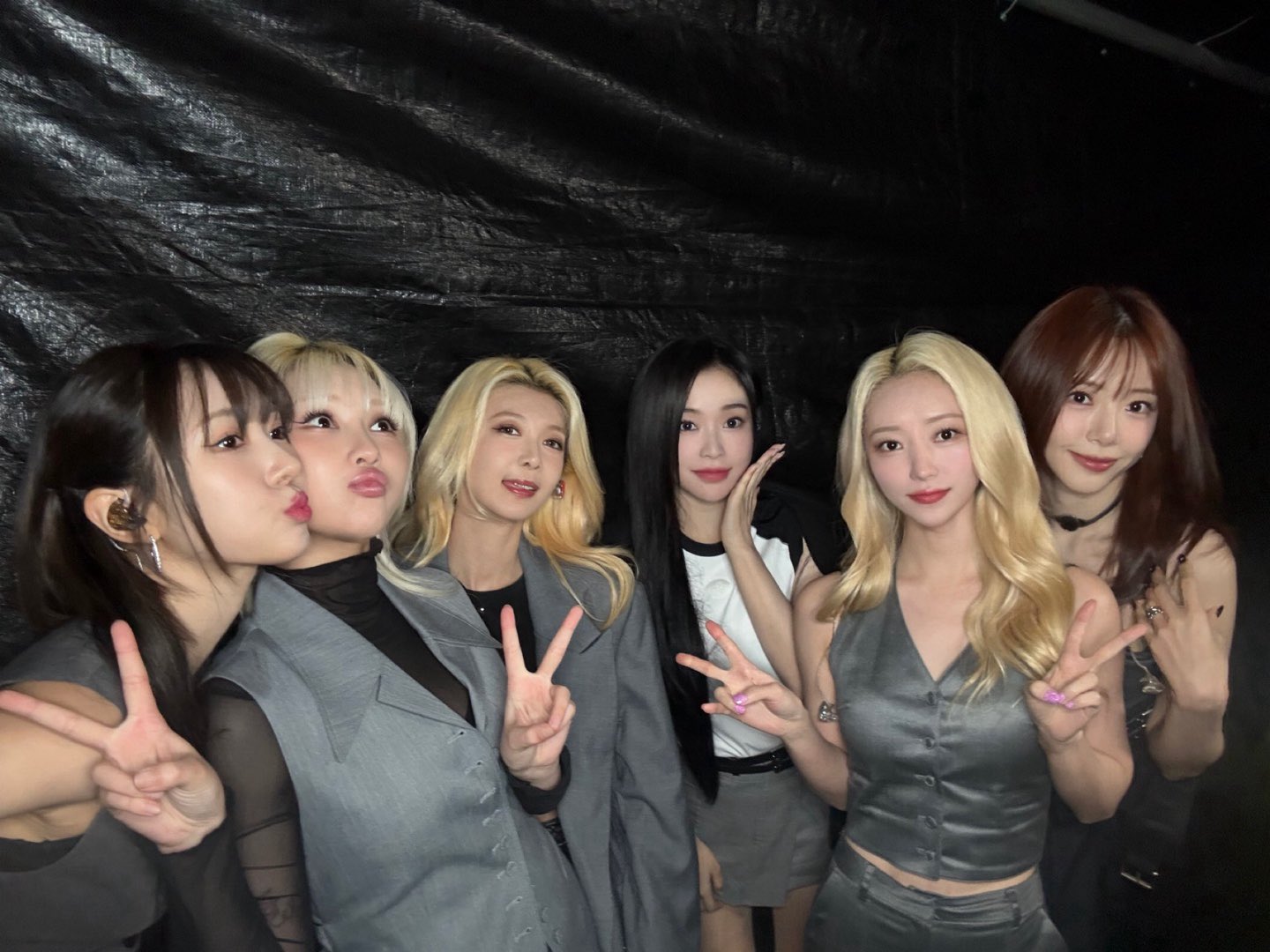 GrtvXryWcAAv-5b?format=jpg&name=large