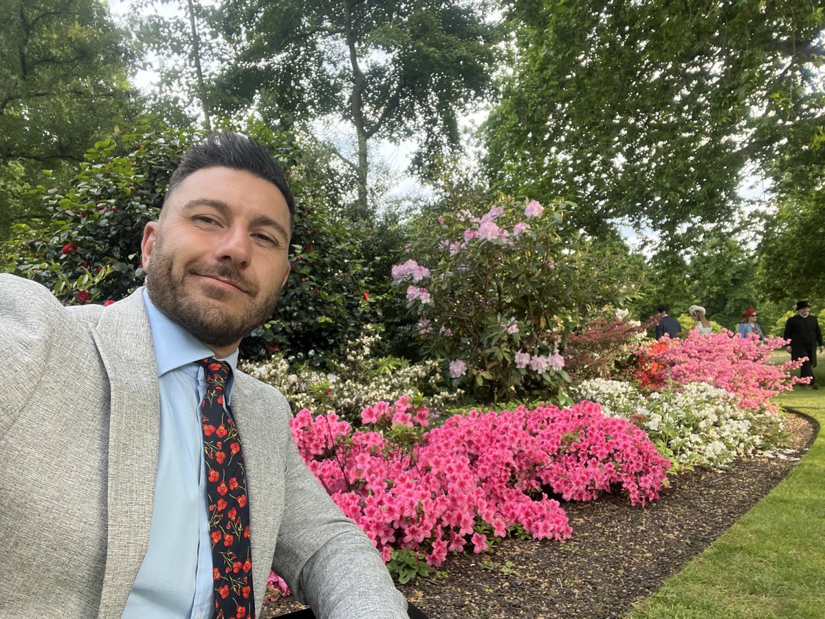 Kings Garden Party was an awesome experience. Representing The London Gardens Society where I also work as co-secretary
#kingsgardenparty #buckinghampalace #livingthedream