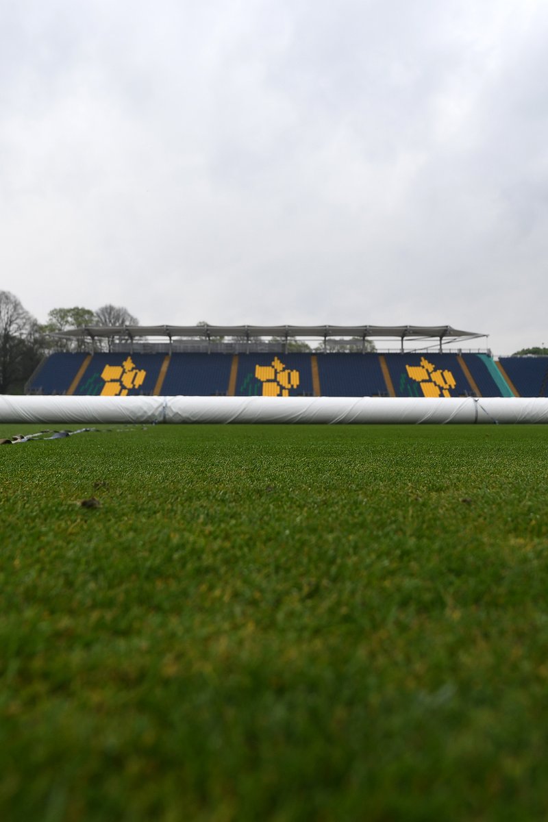 Light rain in the air and the covers are on for now, just ahead of the start of the afternoon session ☁️

An update will be provided soon. 

#GLAMvMID 
#OhGlammyGlammy