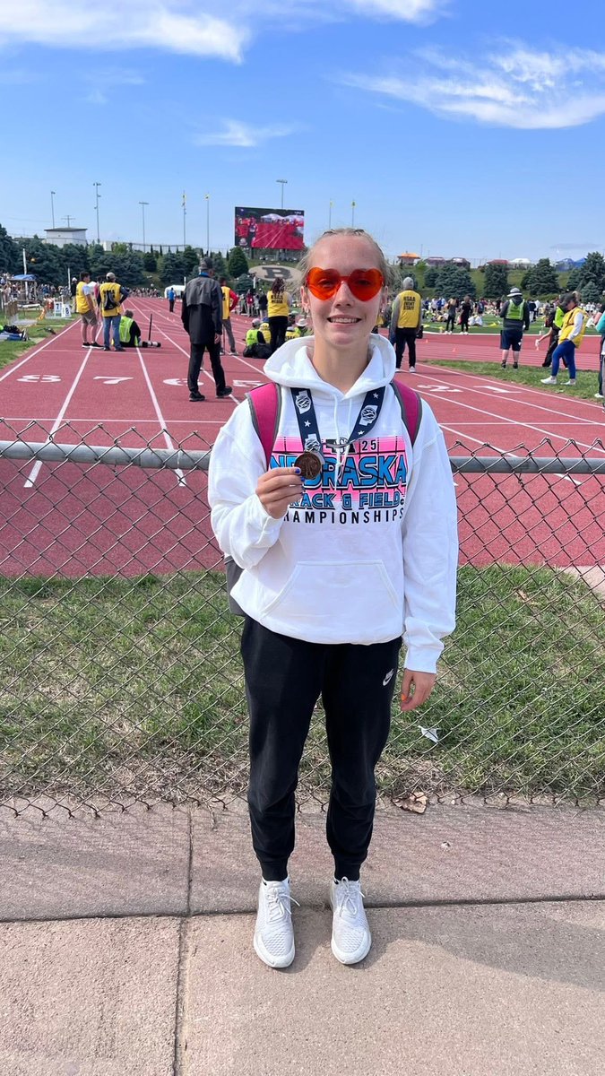 bkr392's tweet image. So incredibly proud of you! @RempeMcken8419 Thank you coaches and teammates. You guys allowed her to accomplish so much. Can’t wait for next track season.