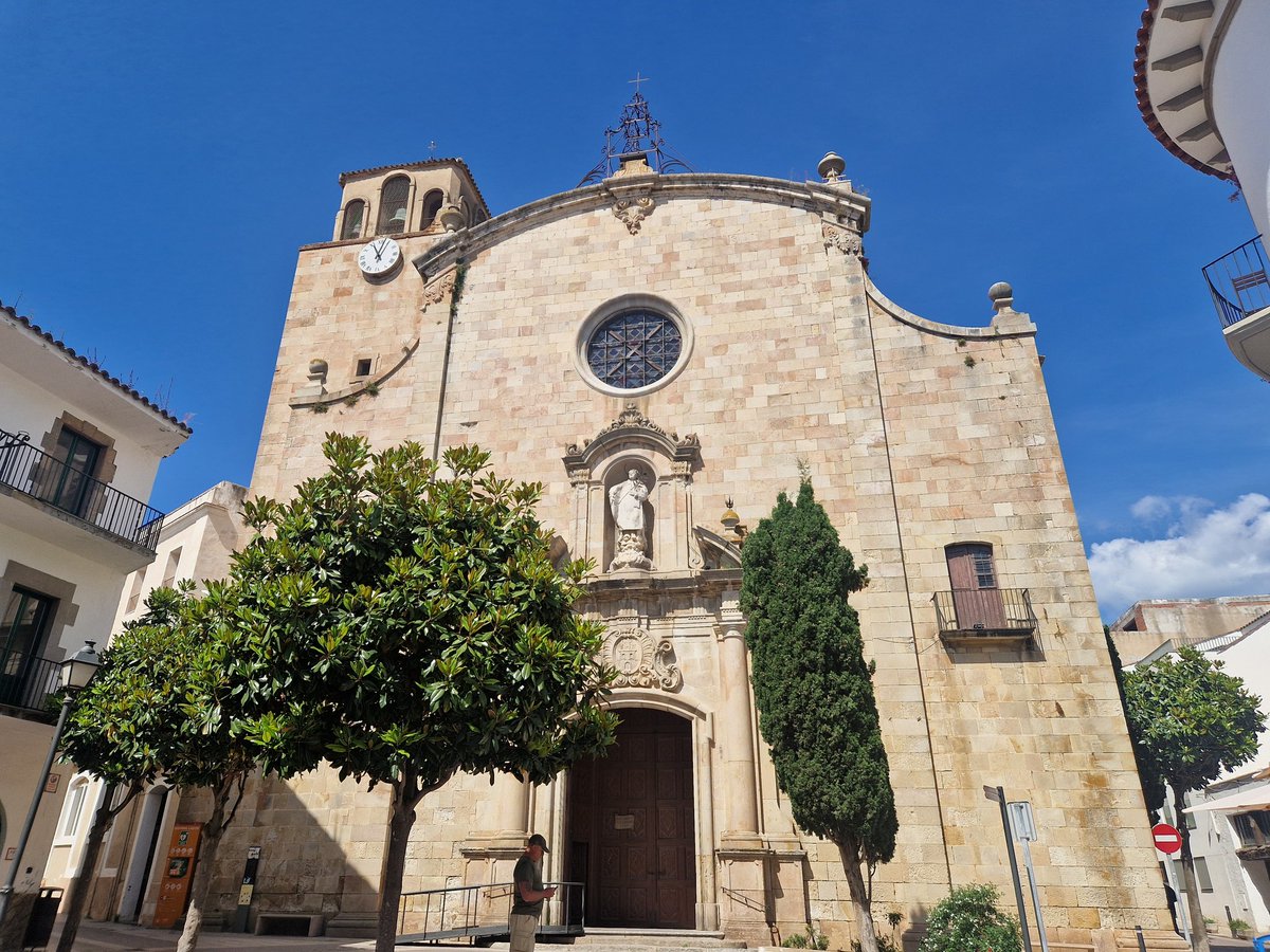 paulwak11's tweet photo. In Tossa de mar ,Costa Brava what a lovely place . https://t.co/NUtt7vSQO1