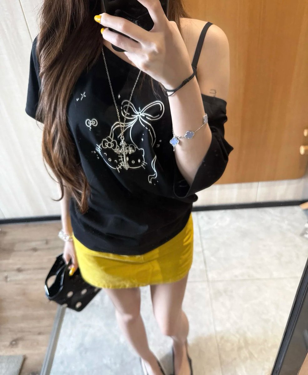 NotNickHamilton's tweet image. 现在正式通知🥵

这条推文永久不删！

只要男生点赞加关注

私信我送奶子照 小穴照 自慰视频 秒送
#莆田
#莆田线下
#莆田兼职