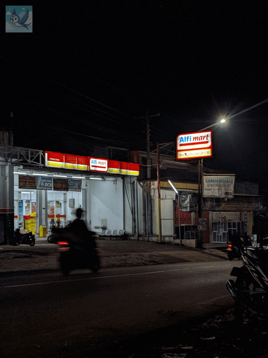 kbmfess's tweet photo. Malem mingguan kemana kbm #birojomblo #KarenaDM #JlBukitBarisan https://t.co/kdViIs7no8