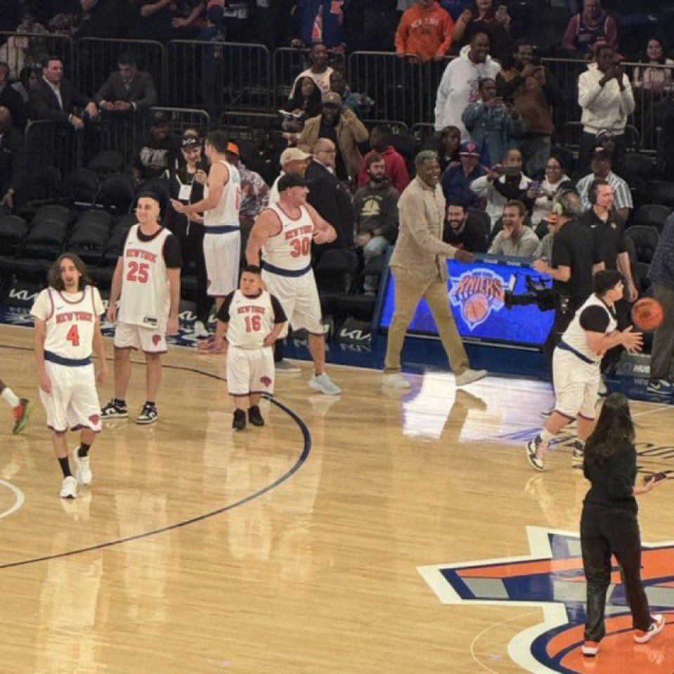 Knicks Memes tweet media