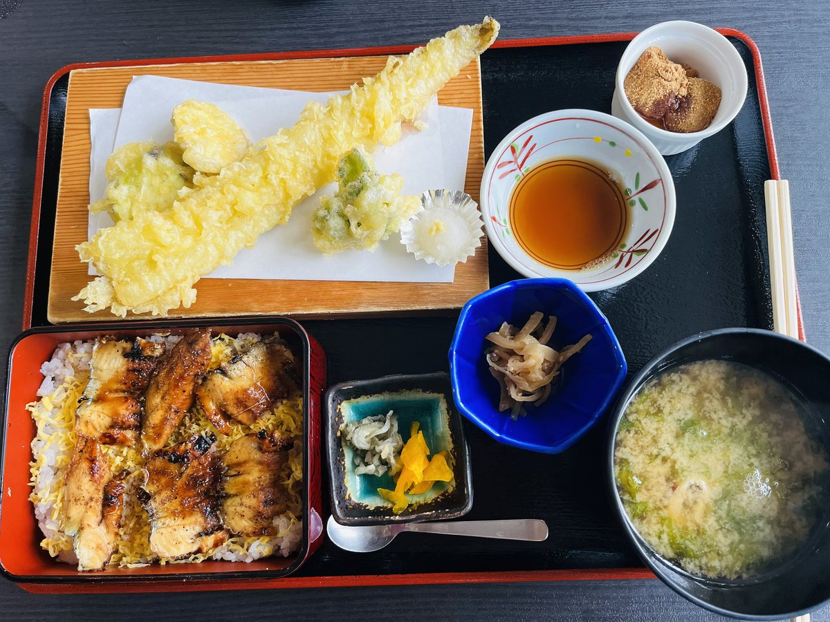 BlogWaral's tweet image. アナゴ好きにはたまらない一膳🥰

#魚食