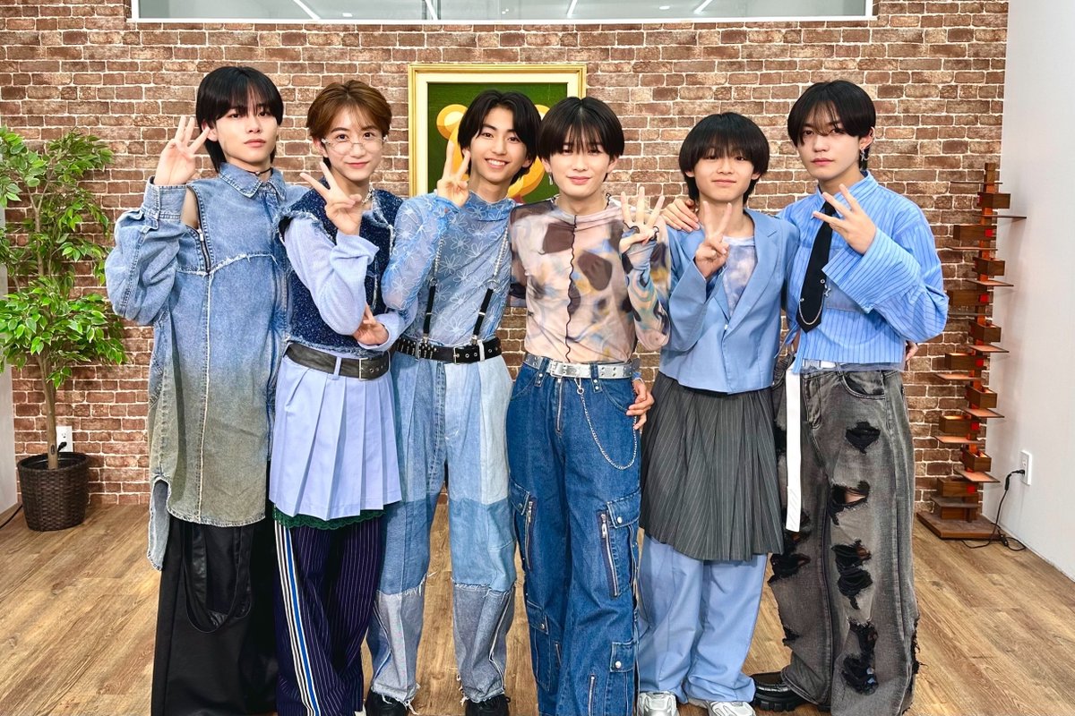 SHOWROOM_jp's tweet photo. 本日の一枚📸✨

#エビネク チャレンジ〜殻を破ってNEXT STAGE〜＃45
ご視聴いただきありがとうございました🍛

BATTLE BOYS SKY
< 三戸琳仁 / 荘司亜虎 / 涼瀬一颯 / 田村颯大 / 長野蒼大 / 松崎朔弥 >

今後の配信予定📅
再配信：6/5(木)20:00-
次回配信：6/22(日)18:30-

https://t.co/aMSSUWIbIS

#BATTLEBOYS #バトボ7th #空組