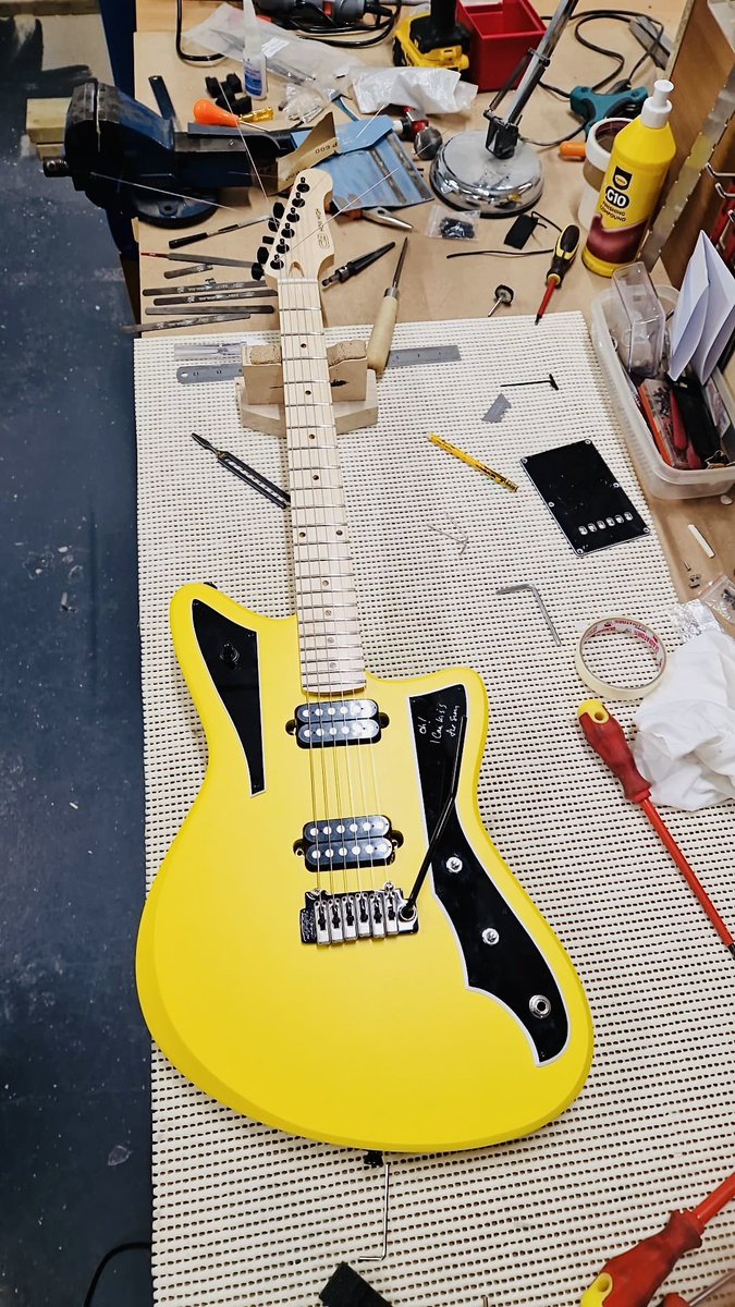 C9 Guitars tweet media