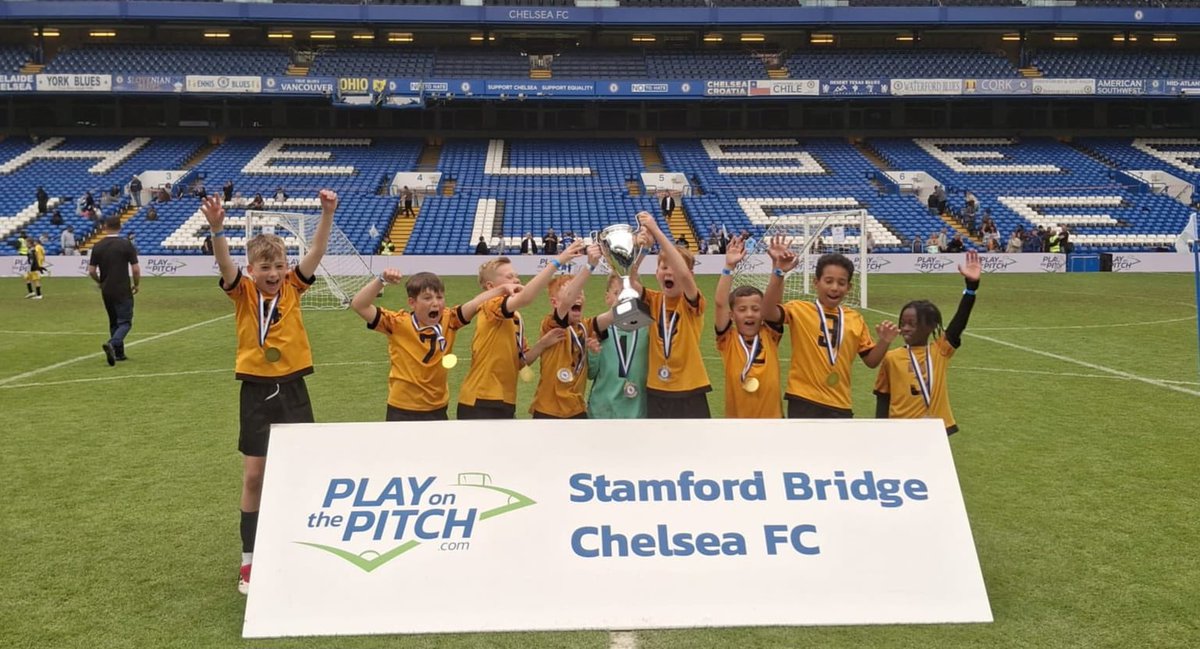 mufccommunity's tweet image. Congratulations to our @maidstoneunited u10 Amber squad who won a tournament at Stamford Bridge this afternoon 🏆🟨⬛