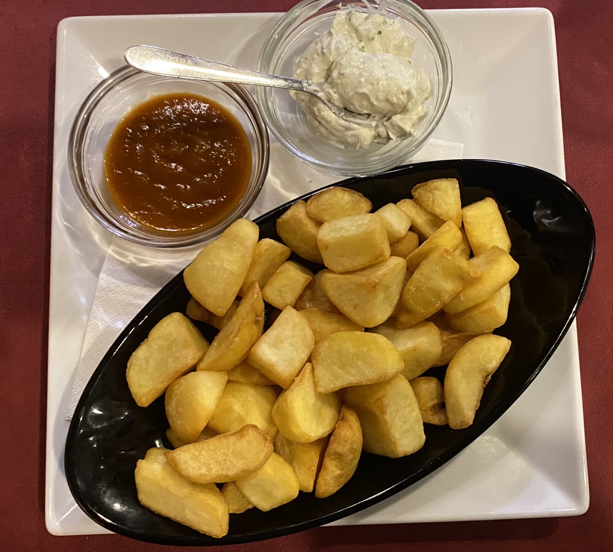 RenoirGuides's tweet photo. #euskadi #basquecountry a few tapas in Batzoki Amilibia Jatetxea - #pimientos #patatasbravas #chipirones chipirones en su propia tinta https://t.co/T6JFfB0vNA