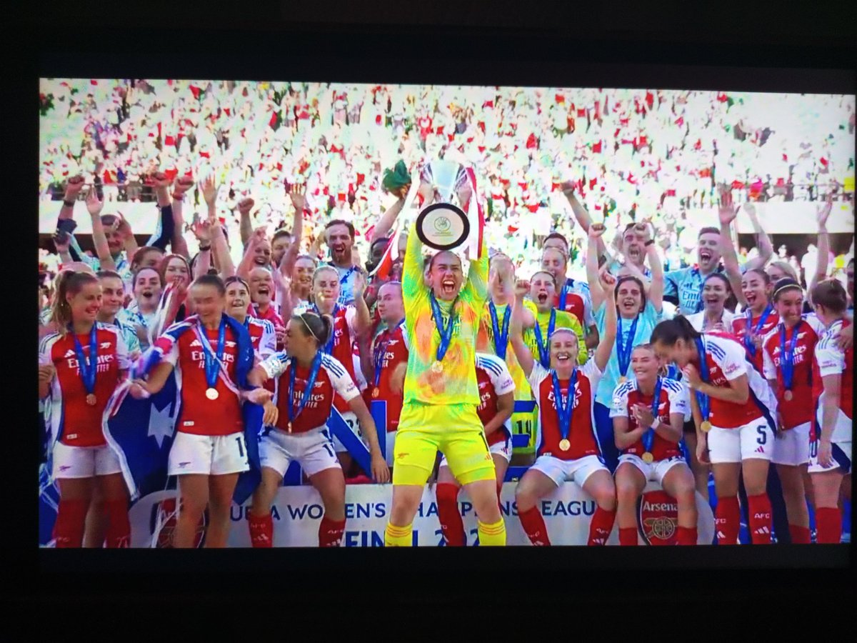 What a glorious evening! <a href="/ArsenalWFC/">Arsenal Women</a> are the Champions of the Champions League. Well done gals! #coyg <a href="/Arsenal/">Arsenal</a>