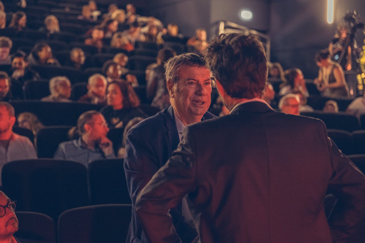 VilledeTroyes's tweet photo. 🎬 Ce soir, la cérémonie de clôture s’est tenue en présence de François Baroin, maire de Troyes et président de Troyes Champagne Métropole, et Marc Sebeyran, vice-président de la Région Grand Est, qui ont salué l’énergie et la richesse de cette 27e édition. https://t.co/DUcNqmZUIP