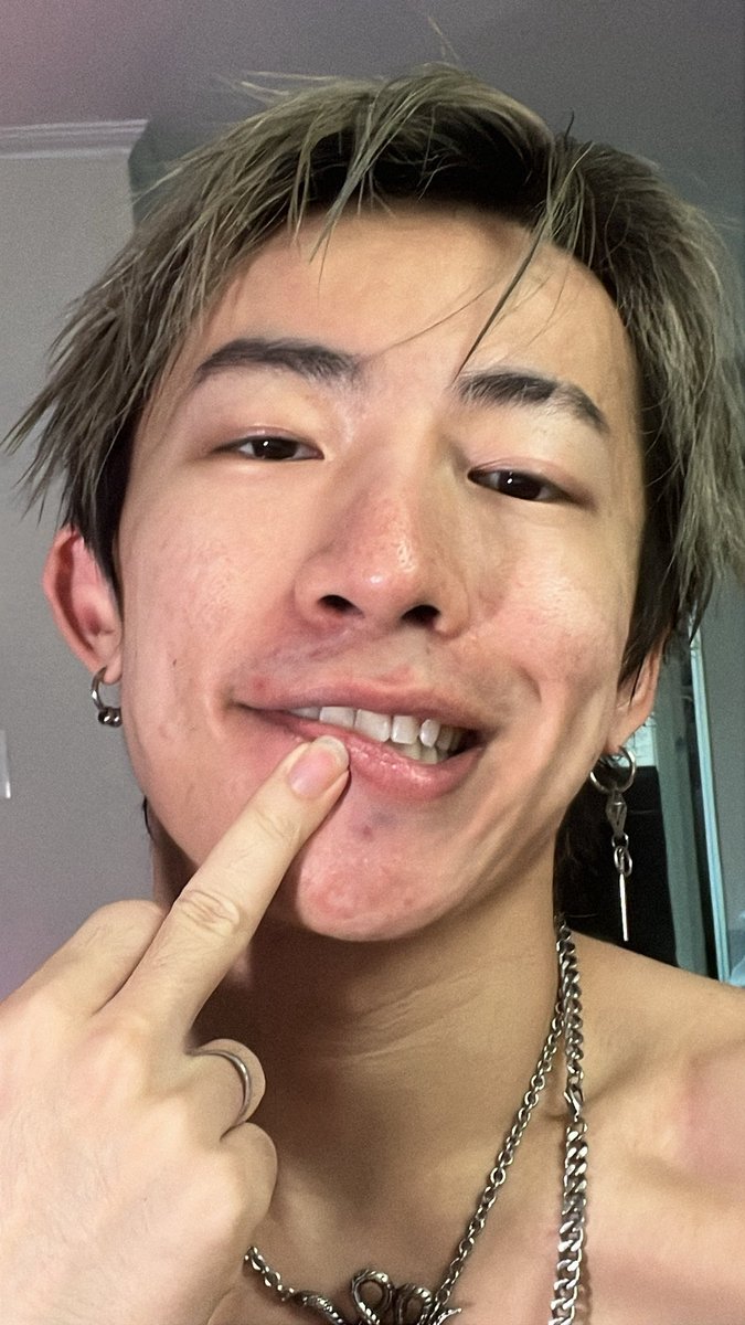 생얼
bare face jumpscare 😱