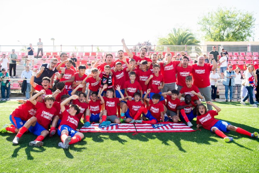 ¡El Alevín A F11, campeón de Liga! 🏆

🔗 loom.ly/FmRAucs

¡Felicidades, equipazo!❤️🤍