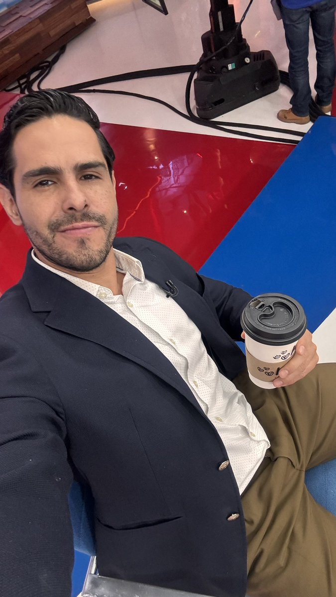 Mi mamá tuvo un hijo bien chambeador  ☕️