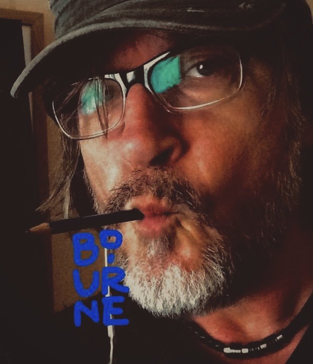 IanBourneArt's tweet image. To all of you whoβve been so kind about my art stuff, I thank you. I used to try and reply to every one, but life has been so dark for a while all I can seem to manage is a β€οΈ. And, my output has been poor.
Rest assured I value every word. Business will be resumed soon enough π