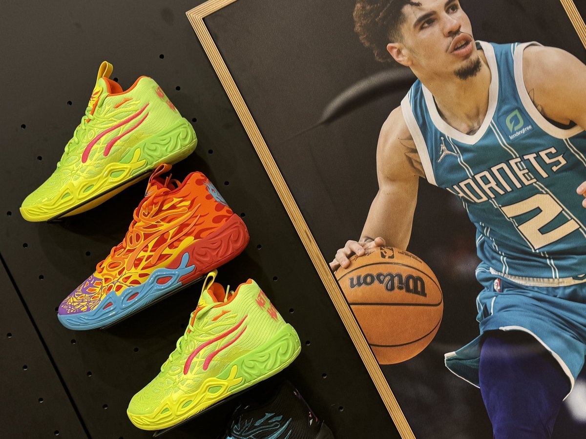 Alts Anonymous ๐ง ๐ (@alts_anonymous) on Twitter photo Is it just me or have basketball shoes become fugly?
Should <a href="/KDTrey5/">Kevin Durant</a> <a href="/DevinBook/">Book</a> <a href="/jaytatum0/">Jayson Tatum</a> <a href="/lamelobb/">melo๐ธ</a> be embarrassed to have their name on these designs ๐ง Is it just me or have basketball shoes become fugly?
Should <a href="/KDTrey5/">Kevin Durant</a> <a href="/DevinBook/">Book</a> <a href="/jaytatum0/">Jayson Tatum</a> <a href="/lamelobb/">melo๐ธ</a> be embarrassed to have their name on these designs ๐ง