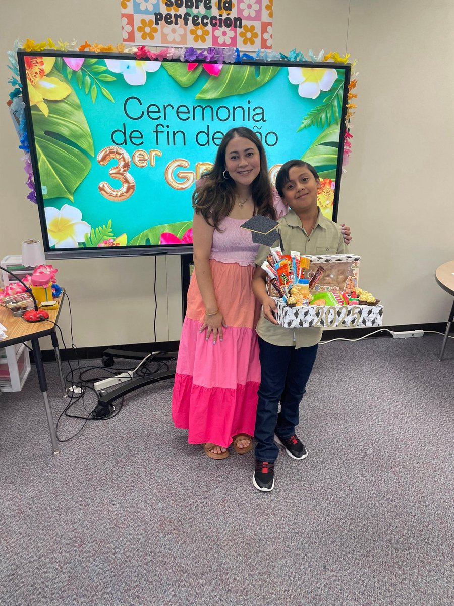 Ms. Monge tweet media