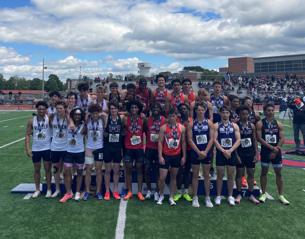 PIAASports's tweet photo. 2️⃣0️⃣2️⃣5️⃣PIAA Track &amp; Field Boys 4x100 Meter Relay AAA Champion

🥇Cumberland Valley
⏱️41.38

#PIAATRACK https://t.co/O2QLd1Y27J