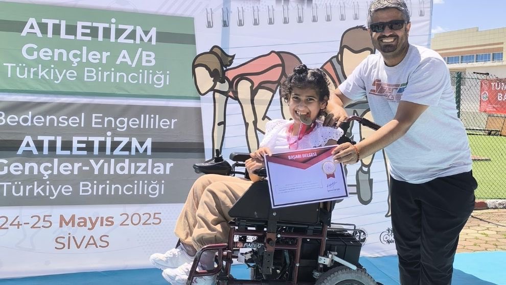Bedensel Engelliler Atletizm Yıldızlar Türkiye Birinciliği Yarışmalarında Oturarak Gülle Atma Branşında Türkiye Birincisi Olarak Bizleri Gururlandıran Yalçın Koreş Ortaokulu Öğrencisi Melike Beril Alçık Kızımızı Tebrik Ediyor, Başarılarının Devamını Diliyorum.

#Malatya