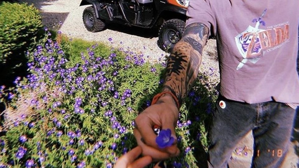 zainbride's tweet photo. zayn farmer details 🌾 https://t.co/aDP7uCYFJt