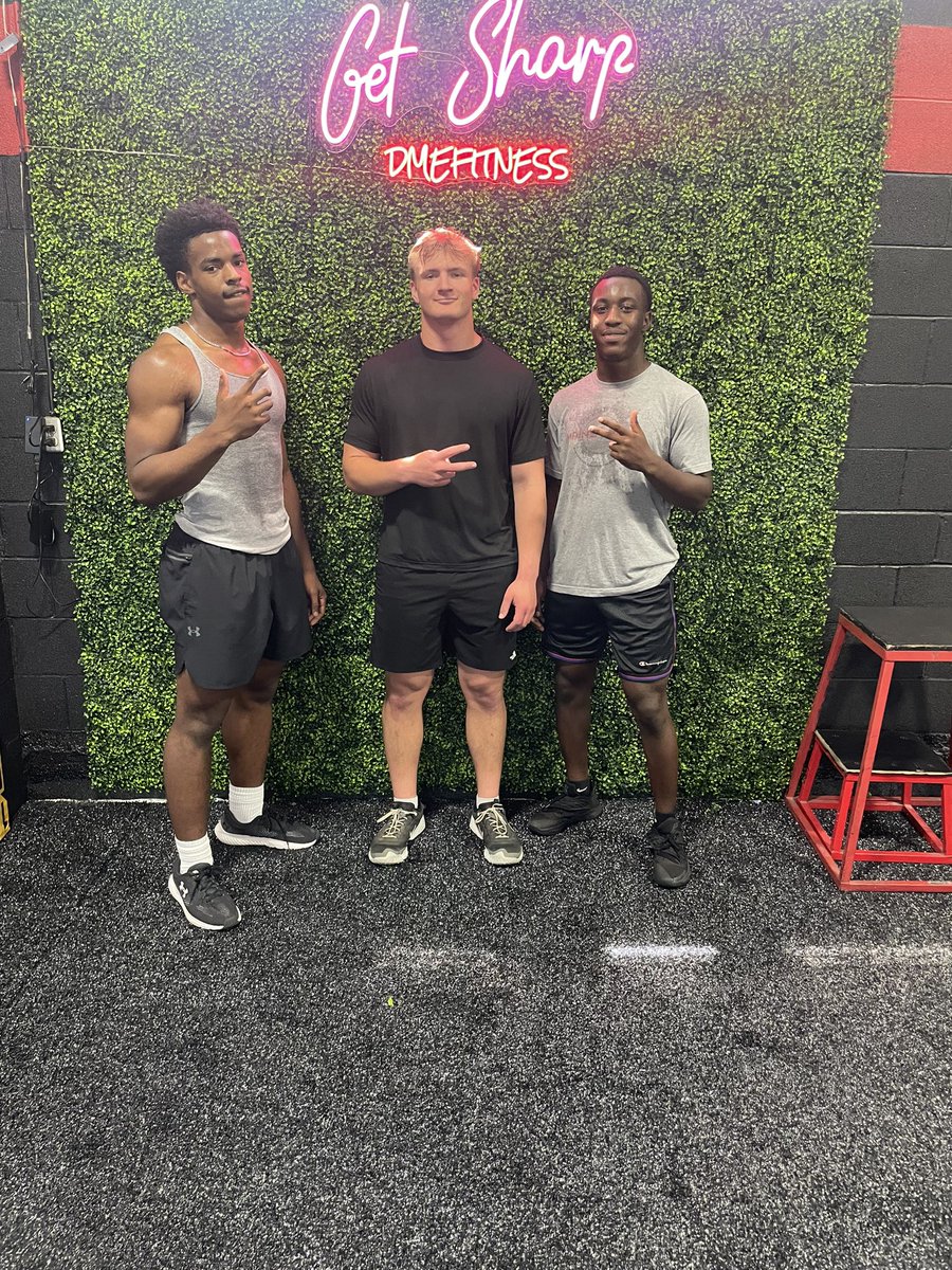 Aden Reeder (@adenreeder15) on Twitter photo Great workout at <a href="/8TooHard/">Jarell White</a> with some of my past teammates!! <a href="/noahbeck48/">Noah Beck</a> <a href="/Bhort5/">Breylin Horton</a> <a href="/StXFB/">Bomber Football</a> Great workout at <a href="/8TooHard/">Jarell White</a> with some of my past teammates!! <a href="/noahbeck48/">Noah Beck</a> <a href="/Bhort5/">Breylin Horton</a> <a href="/StXFB/">Bomber Football</a>