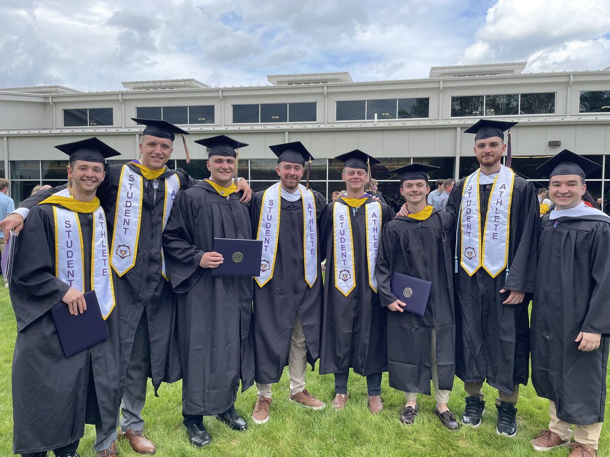 NazBasketball's tweet image. Last weekend, we celebrated the graduation of all the members of the Nazareth basketball community! We extend our heartfelt congratulations to all our athletes and staff members. We wish you all the best in your future endeavors!
#FlyWithUs