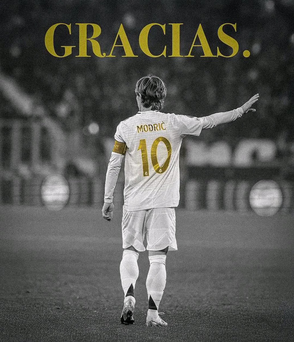 في أعماقي، كنت أعلم أن هذا اليوم سيأتي،على الرغم من أنني رفضت قبوله مرارا وتكرارا

إلى جانب زيدان،فهو اللاعب الذي أعجبني أكثر. إنه أمر مؤلم، ولكن ما هو الحظ المذهل الذي أتيحت لي الفرصة لرؤيته يتألق بقميص ريال مدريد ويرفع العديد من الجوائز. لقد جلب لي الكثير من الفرح.سأحبه للأبد❤️