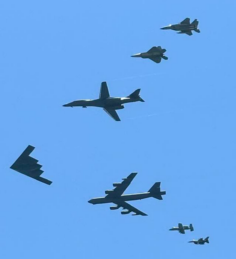 TheIntelFrog's tweet photo. Beautiful day for a flyover in Miami.  

📸: Darrell Kerby/FB https://t.co/VD6obYxQu0
