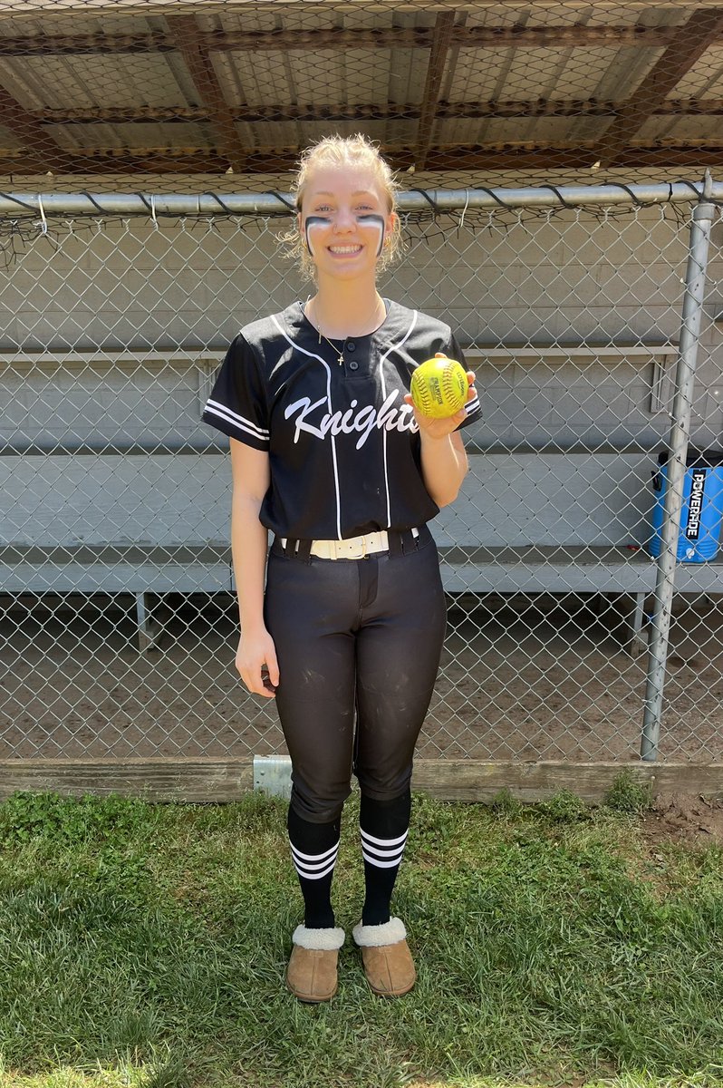 tahs_softball's tweet image. Congratulations @kennedyshiflet9  for pitching a perfect game to defeat Rockbridge 12-0 with 10 strikeouts in 4 innings.