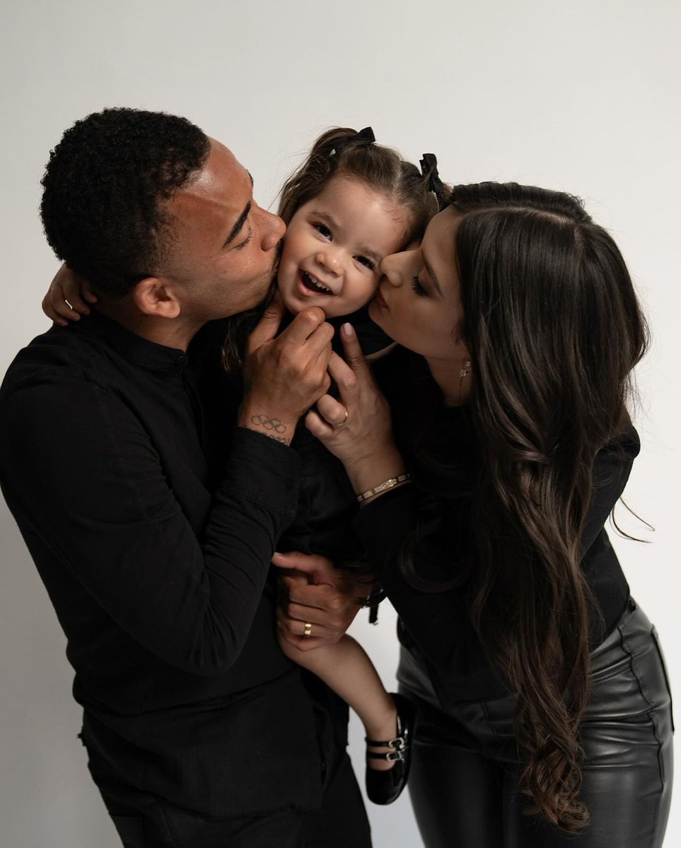 gabrieljesus9's tweet image. 24/05/2022

Há 3 anos, nasceu a menina que transformou a minha vida de uma forma que eu jamais poderia imaginar. Uma bebê linda, um presente de Deus, que chegou para preencher nossos dias com amor e propósito.

Helena, nossa princesa, é a luz que ilumina cada manhã. Ela alegra…